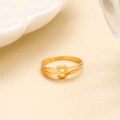 Elegant Minimal Twist Gold Ring