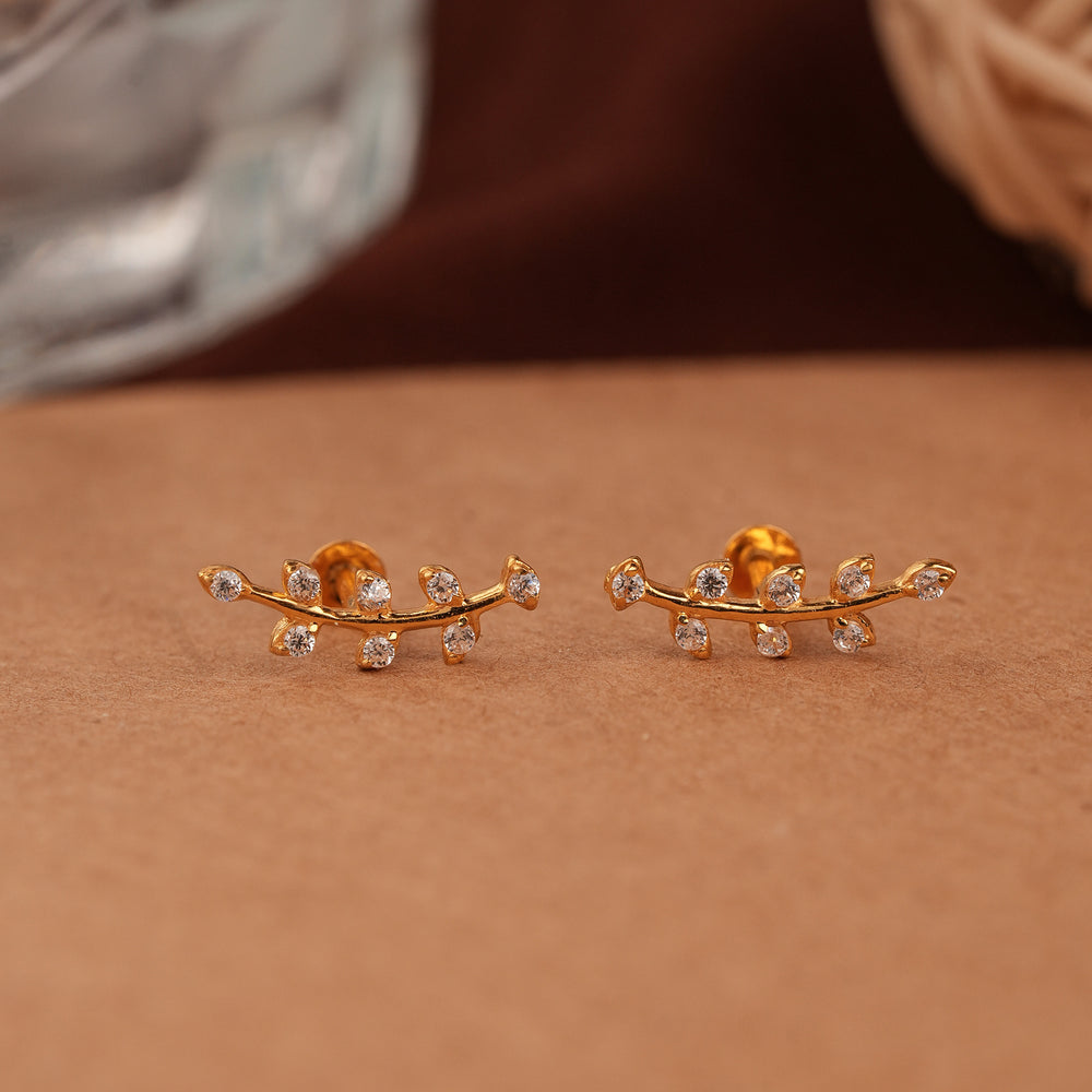 Sleek Vine Design Gold Side Stud