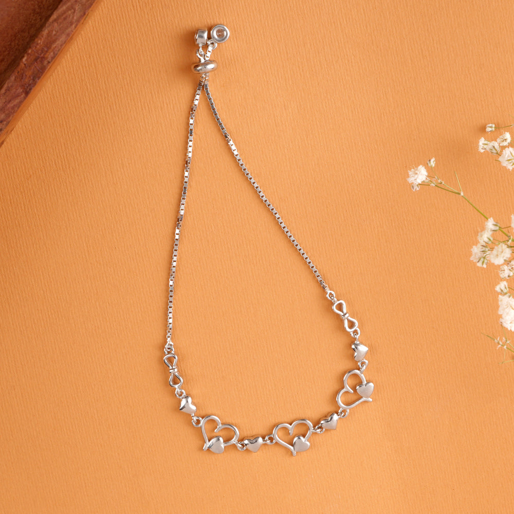 Elegant Heart Charm Women’s Bracelet