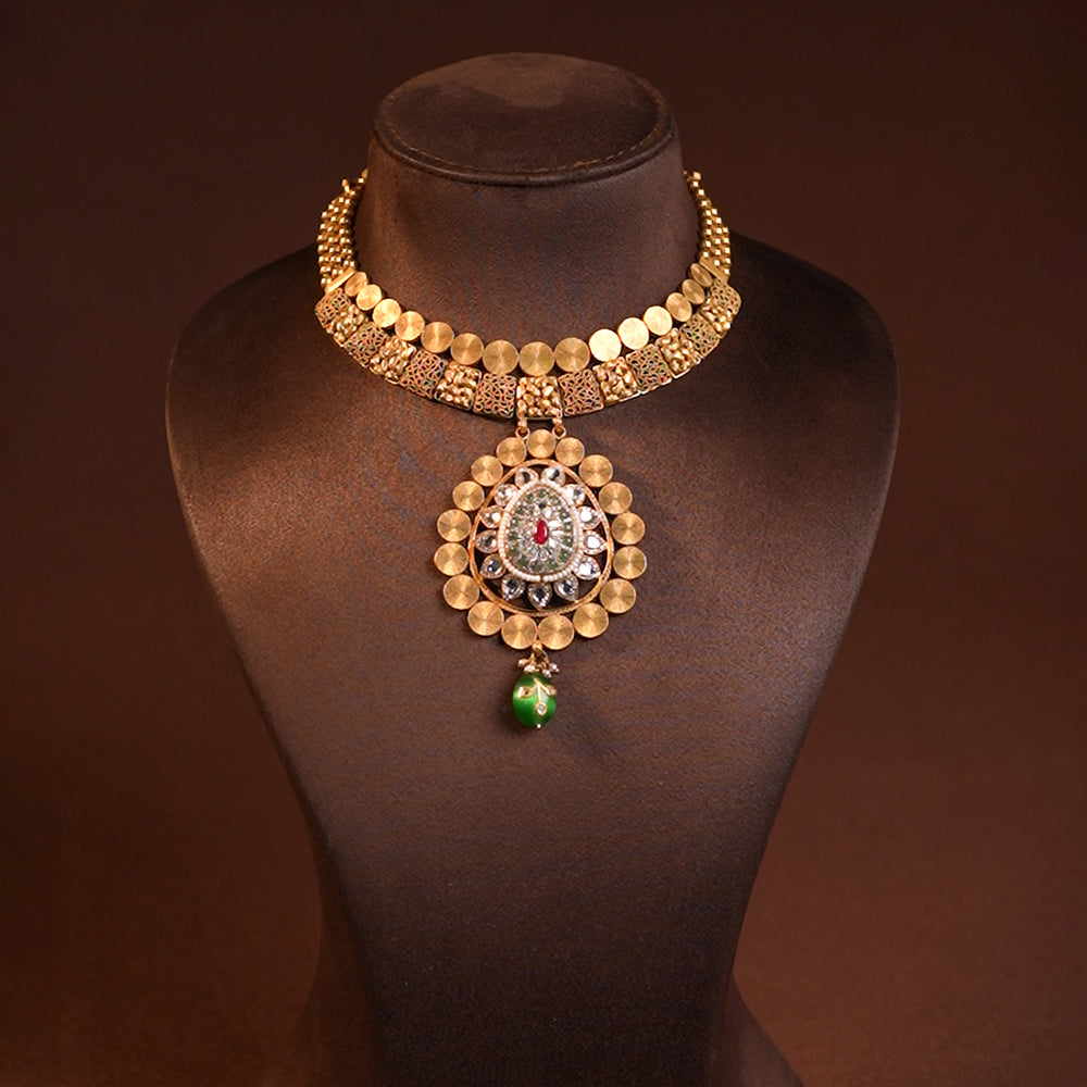 Grand Leaf Pattern Kundan Gold Necklace