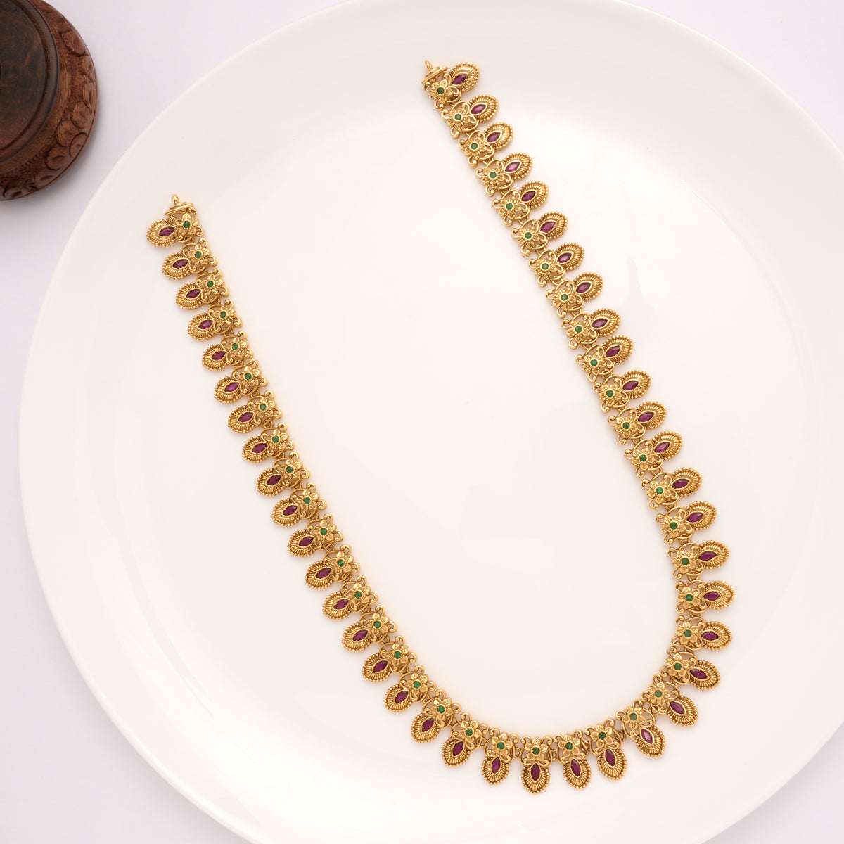 Elegant Blossom Ruby Leaf Pattern Drops Golden Haram
