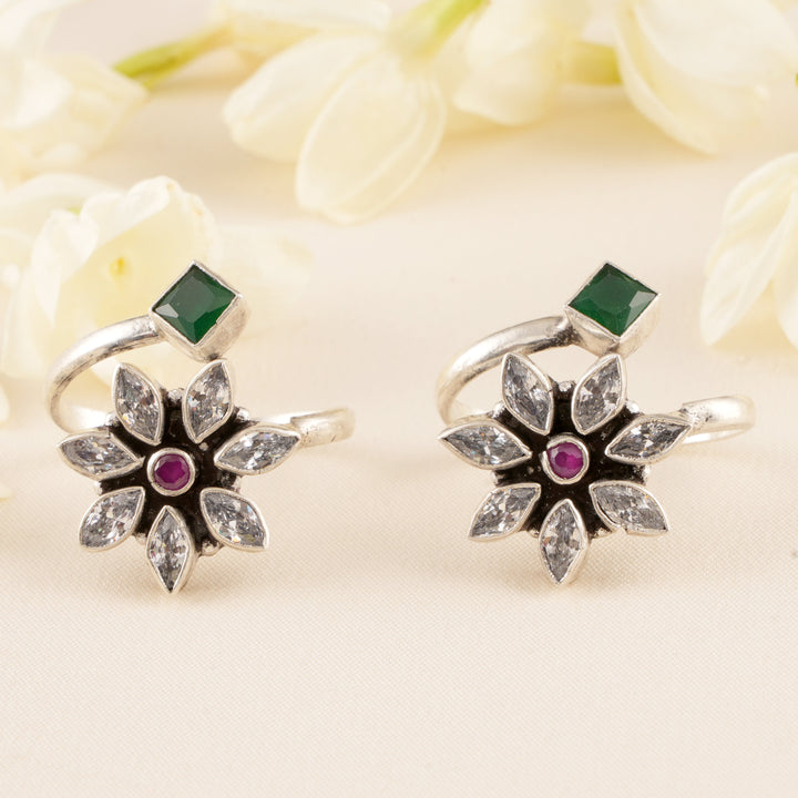 Halo Emerald with Floral Silver Toe Ring
