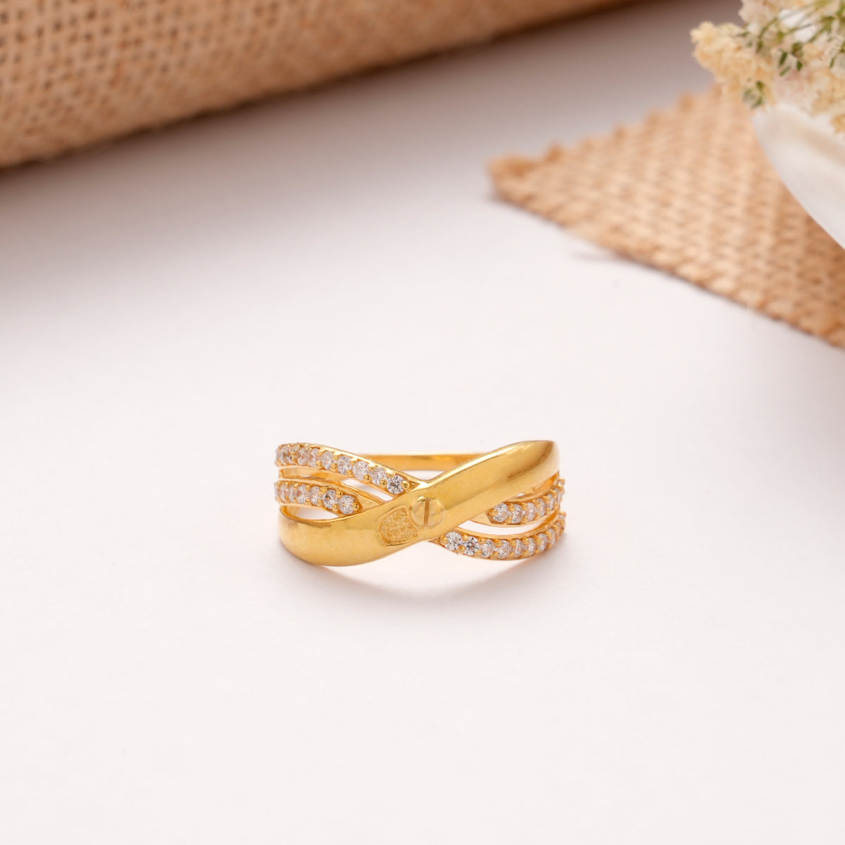Classic Loop Golden Ring