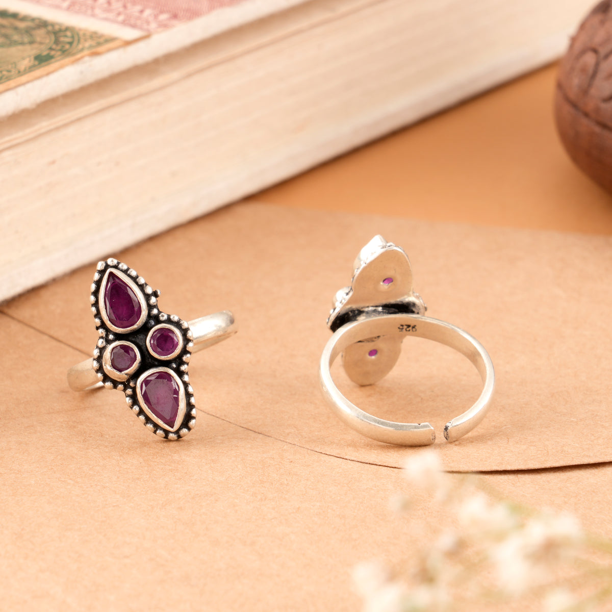 Antique Leaf Ruby Silver Toe Ring