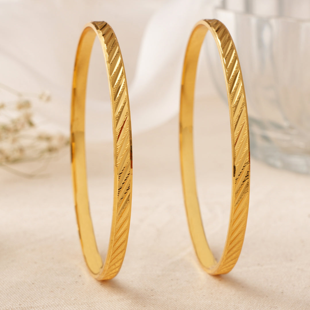 Minimalist Twist Silver Women’s Bangle