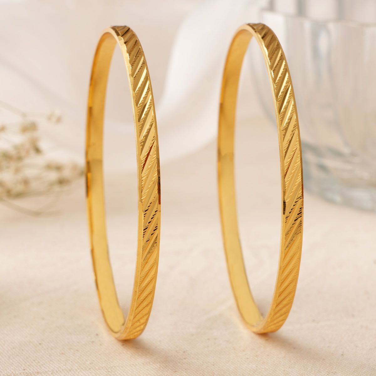 Minimalist Twist Silver Women’s Bangle