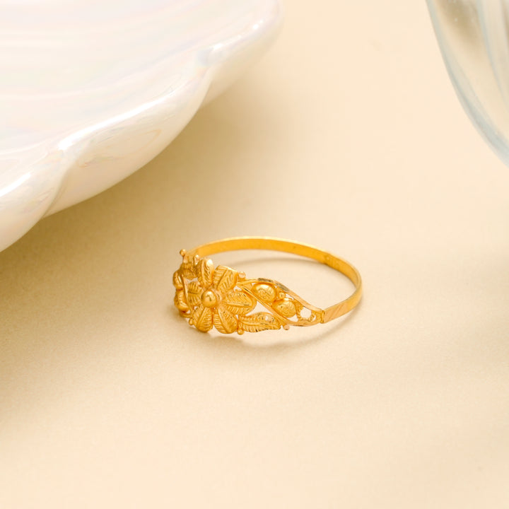 Heritage Flower Vine Gold Ring