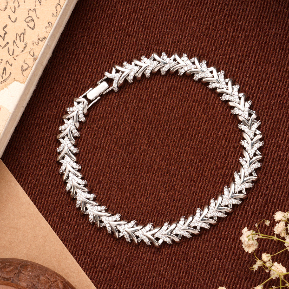 Modern Marquise Cut Leaf Design Silver Bracelet