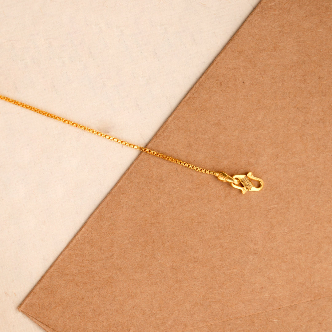 Trendy Single Round Cut Gold Bracelet