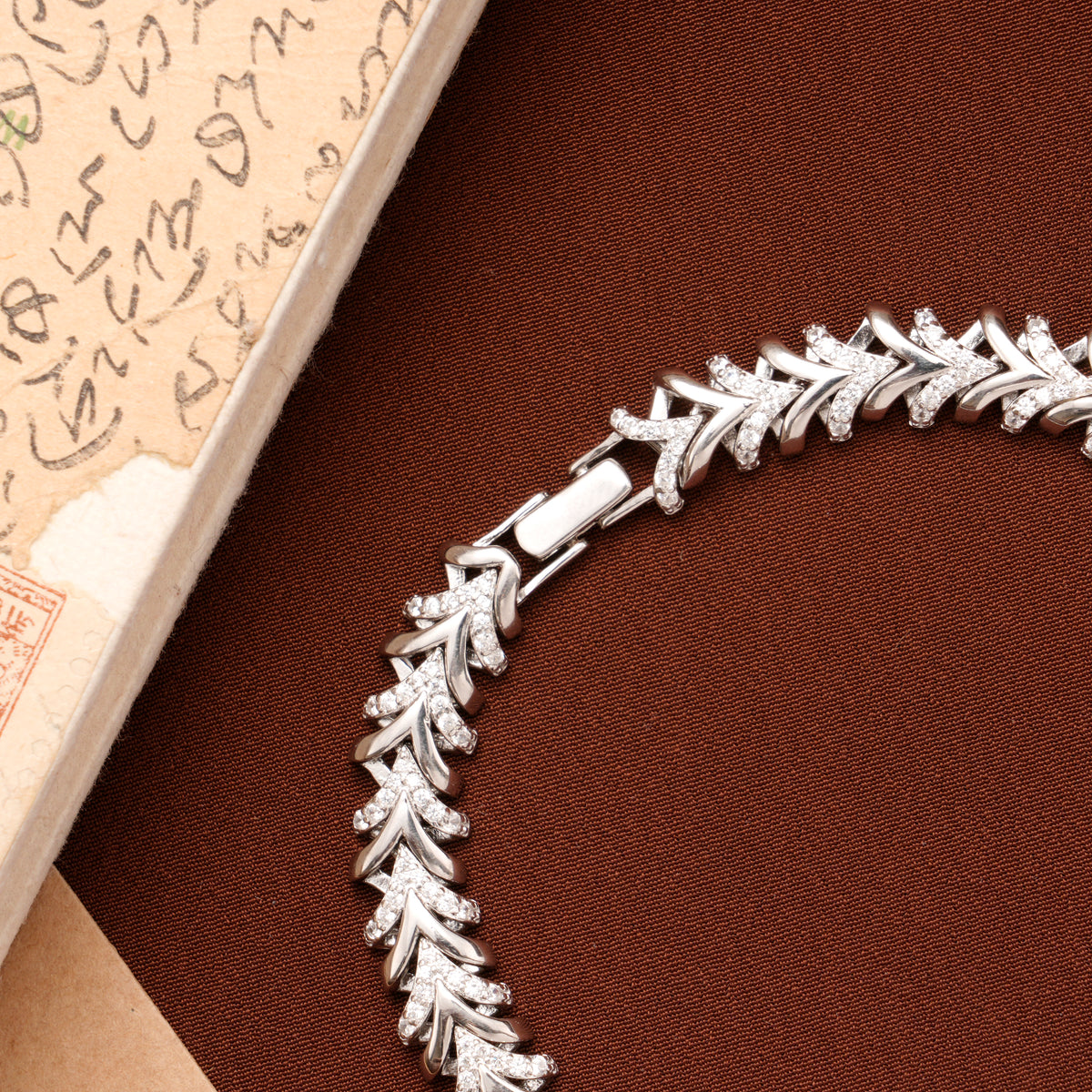 Modern Marquise Cut Leaf Design Silver Bracelet