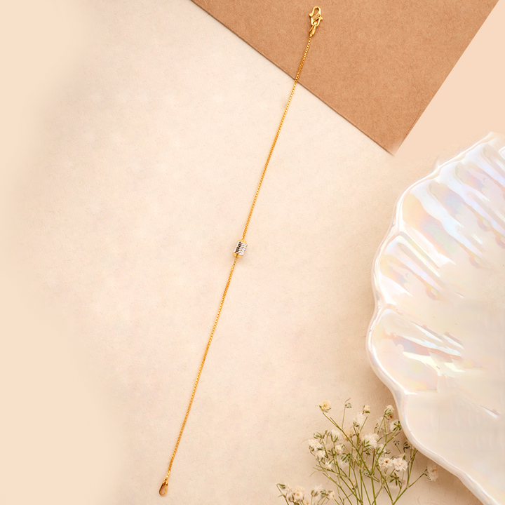 Trendy Single Round Cut Gold Bracelet