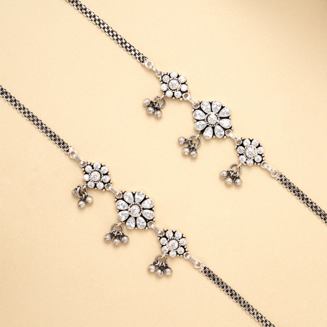 Royal Petal Heritage Silver Antique Anklet