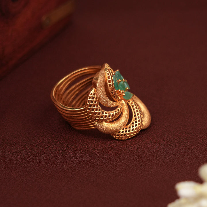 Elegant Flower Swirl Design Gold Ring