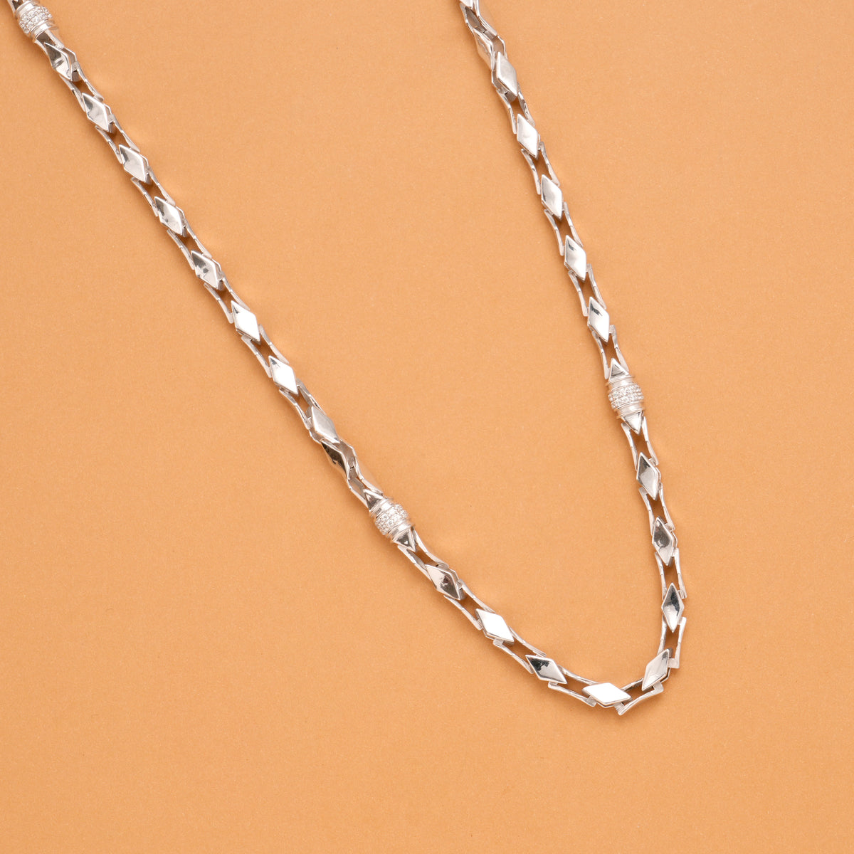 Geometric Cut Design Men’s Silver Chain