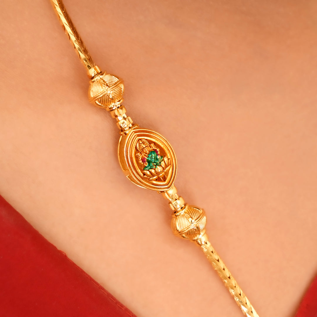 Oval Shape Nagas Lakshmi Silver Mugappu Chain