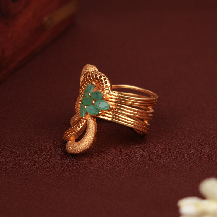 Elegant Flower Swirl Design Gold Ring