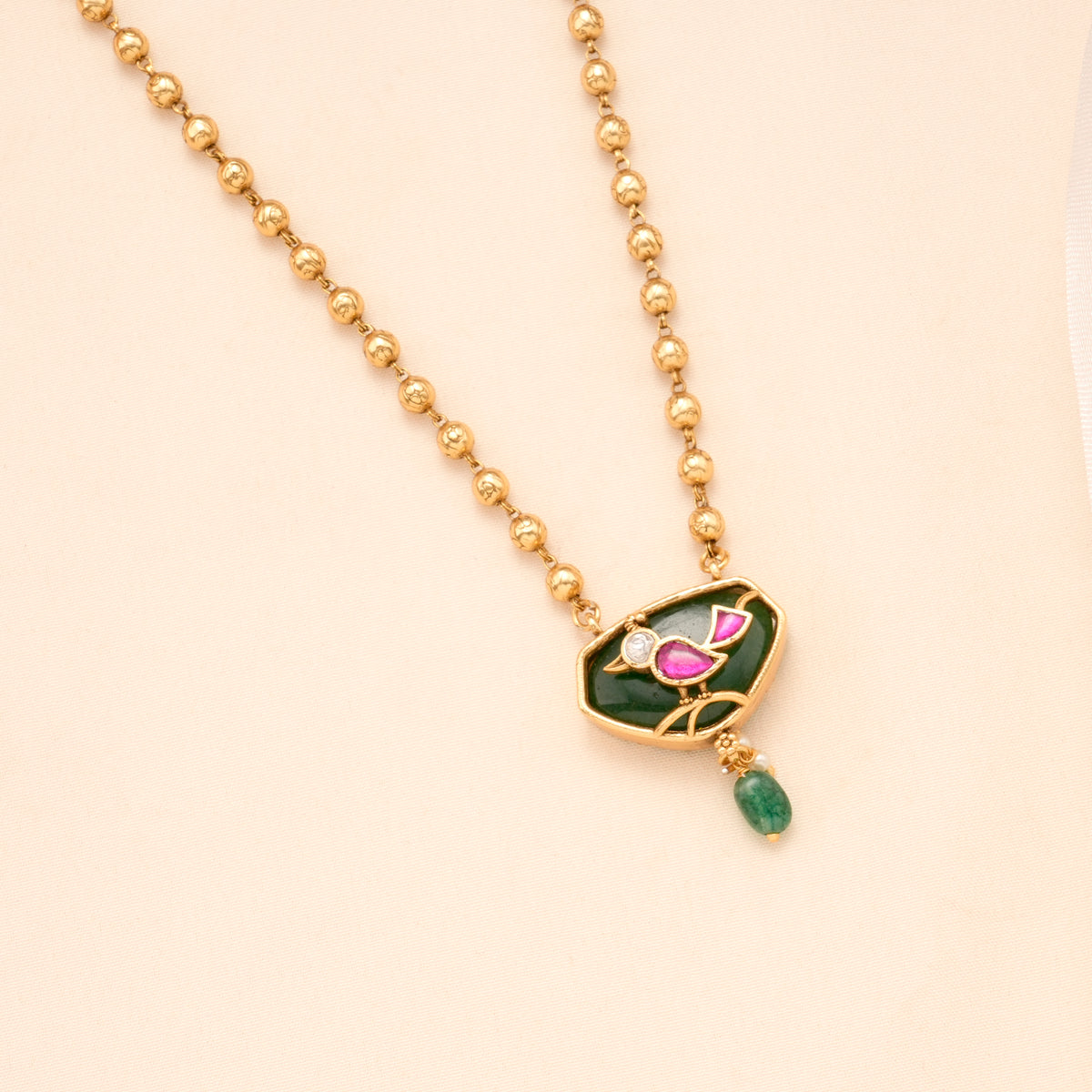 Antique Kemp Bird Pendant Golden Necklace Set