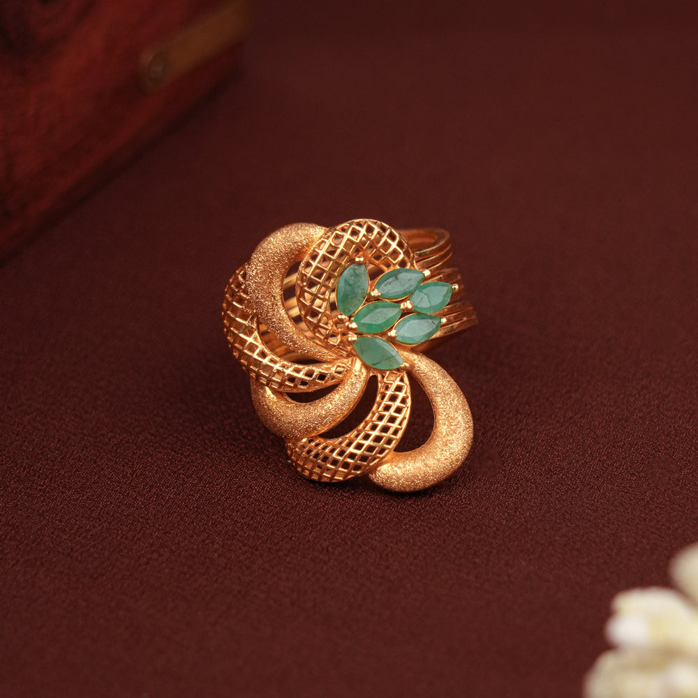 Elegant Flower Swirl Design Gold Ring