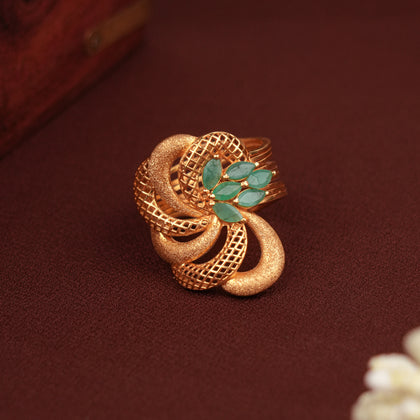 Elegant Flower Swirl Design Gold Ring