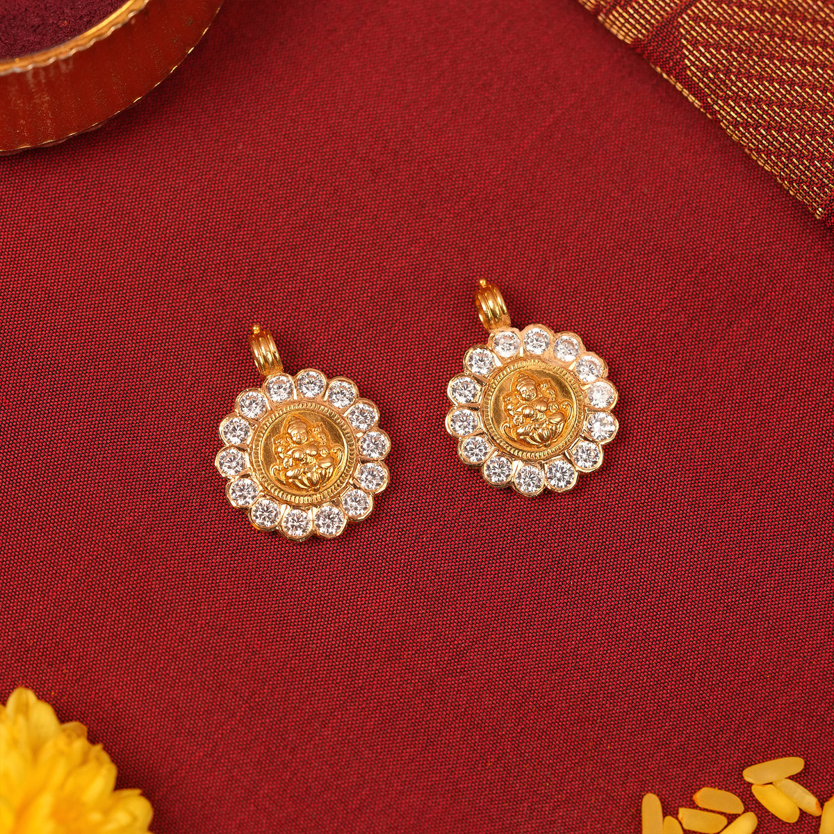 Traditional Gold Lakshmi Kasu Thali Pendants