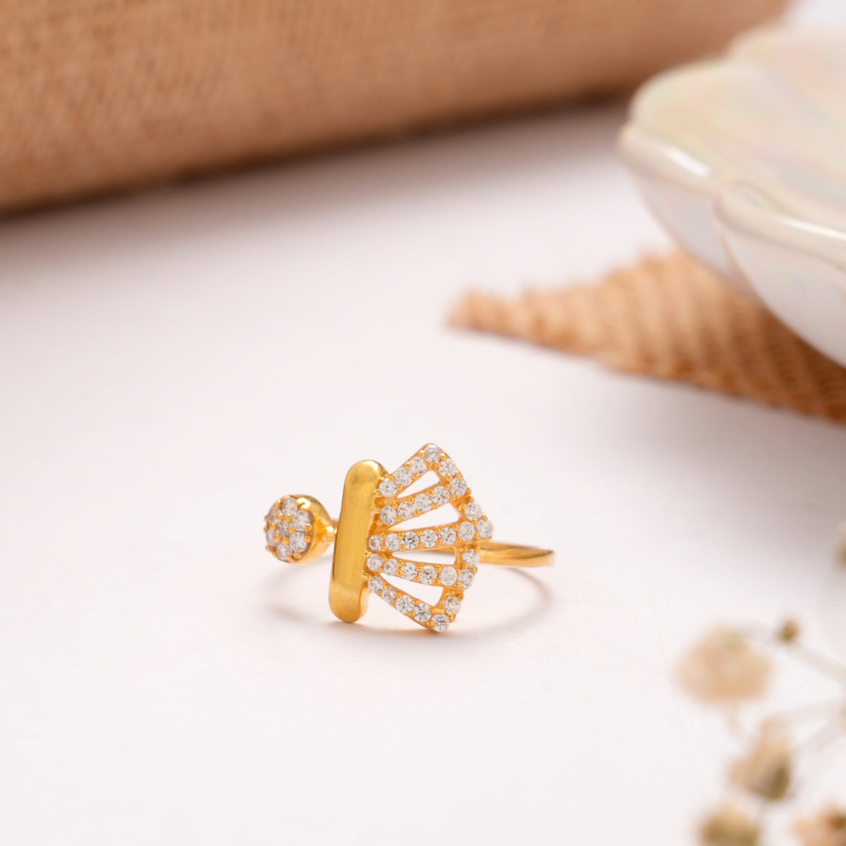 Open Shell Design Golden Ring