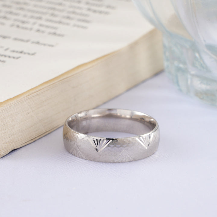 Elegant Meteorite Silver Men’s Ring