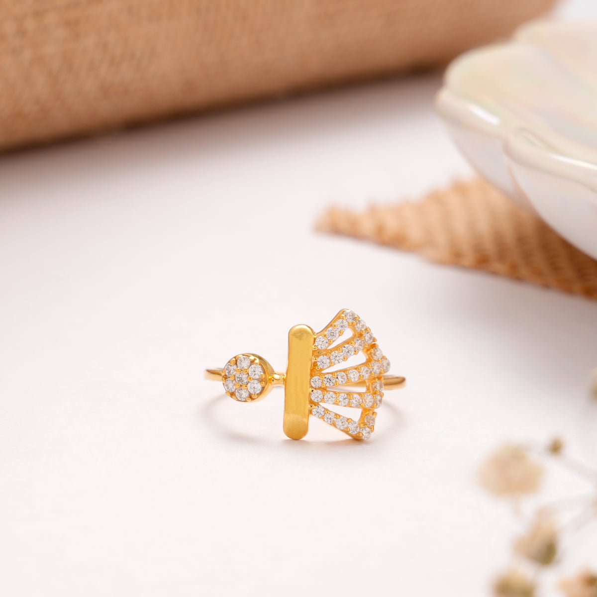 Open Shell Design Golden Ring