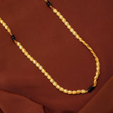 Twisted Lotus Leaf Pattern Black Beads Gold Chain