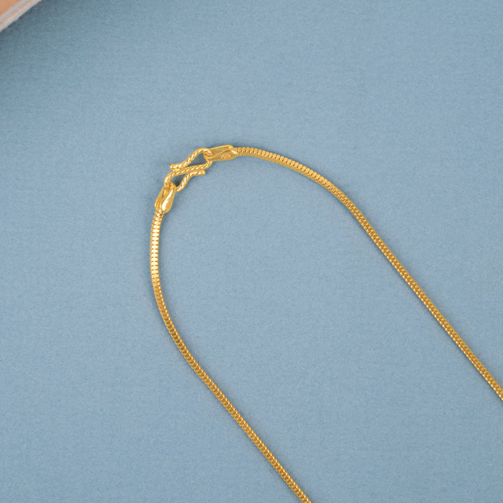 Modern Sleek Gold Chain