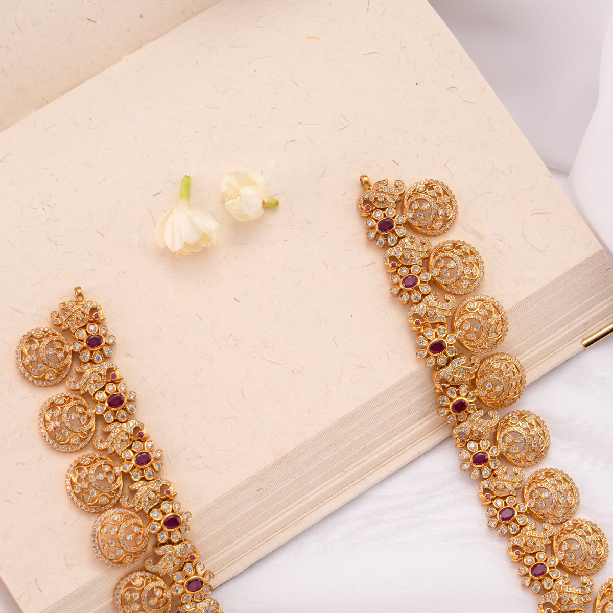 Sparkling Ruby Coin Style White Stone Haram