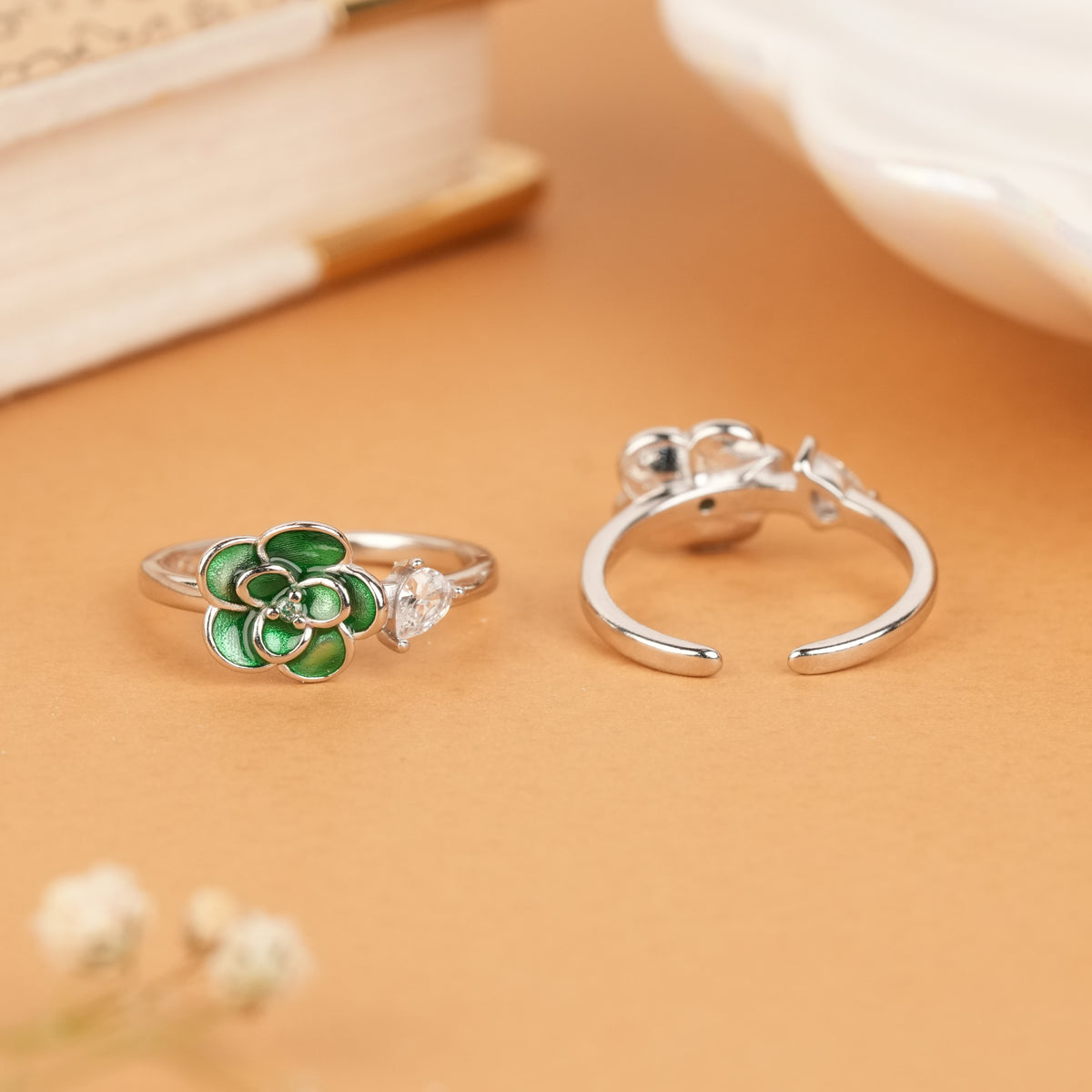 Regal Layer Green Floral Silver Toe Ring