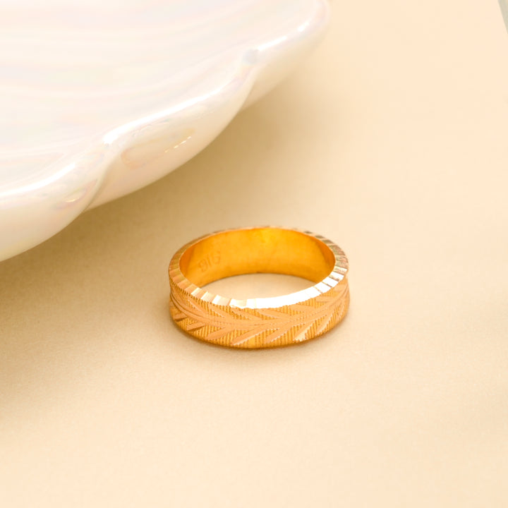 Designer Gold Ring for Women