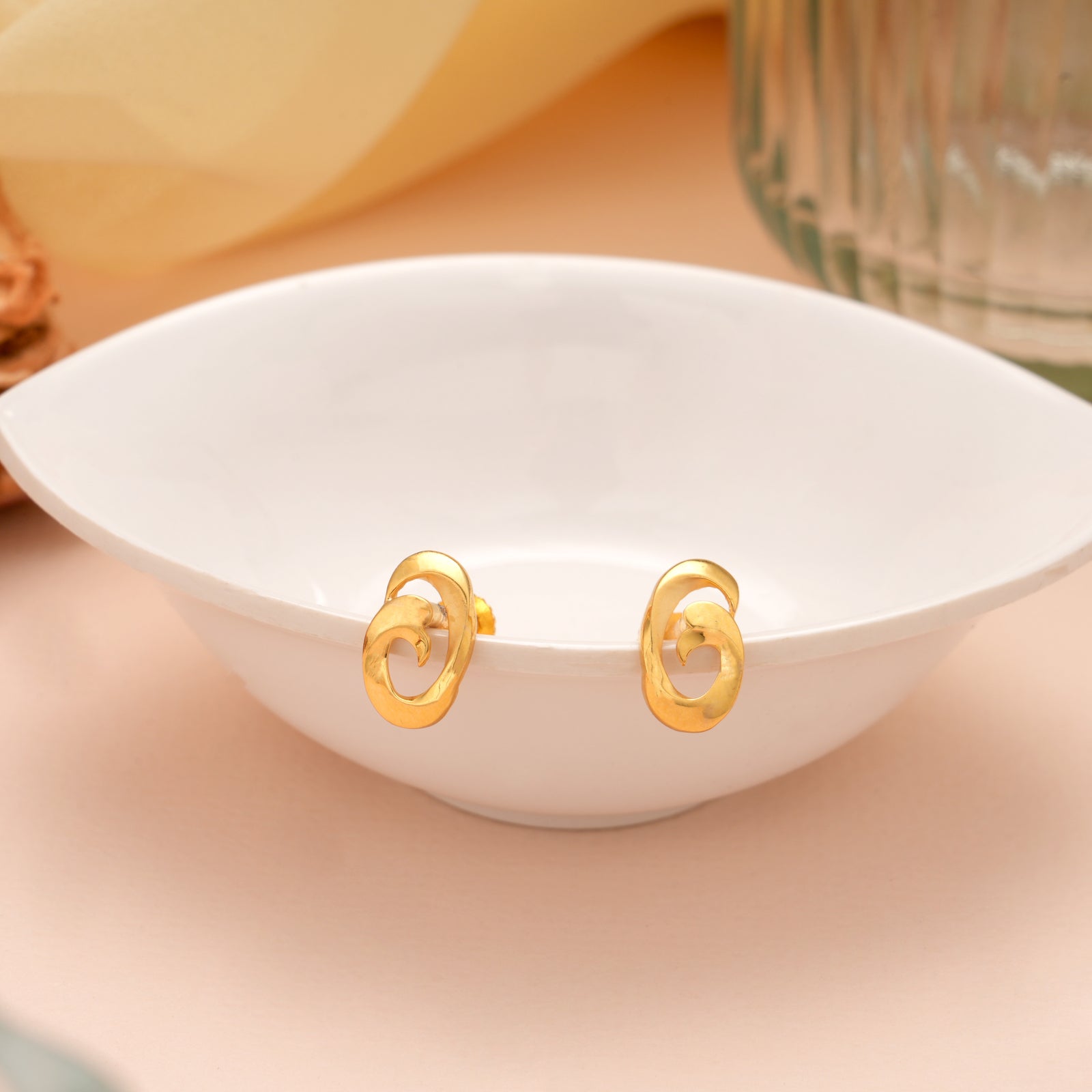 Plain Twisted Gold Stud