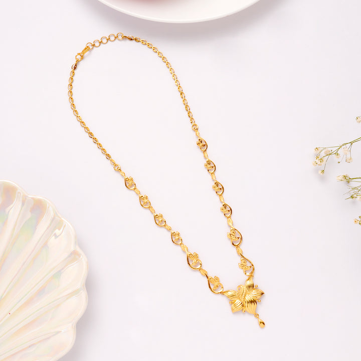 Grand Flower Casting Golden Necklace Set