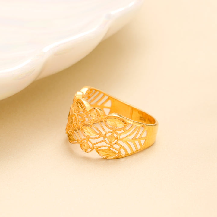 Trendy Minimal Gold Ring