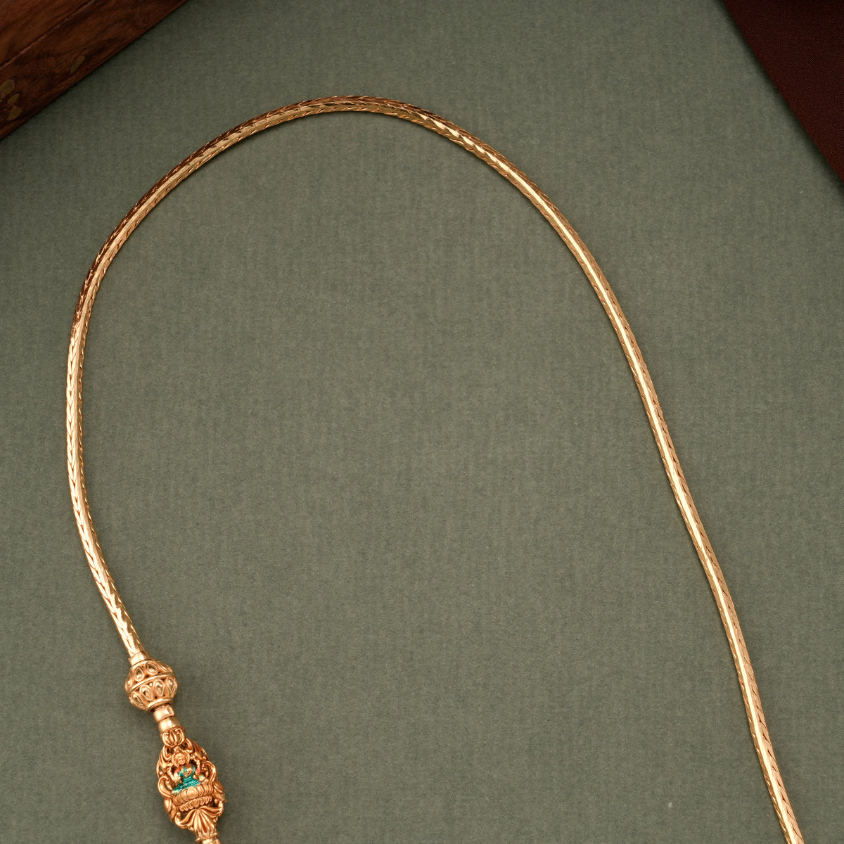 Royal Lotus Lakshmi Mugappu Chain