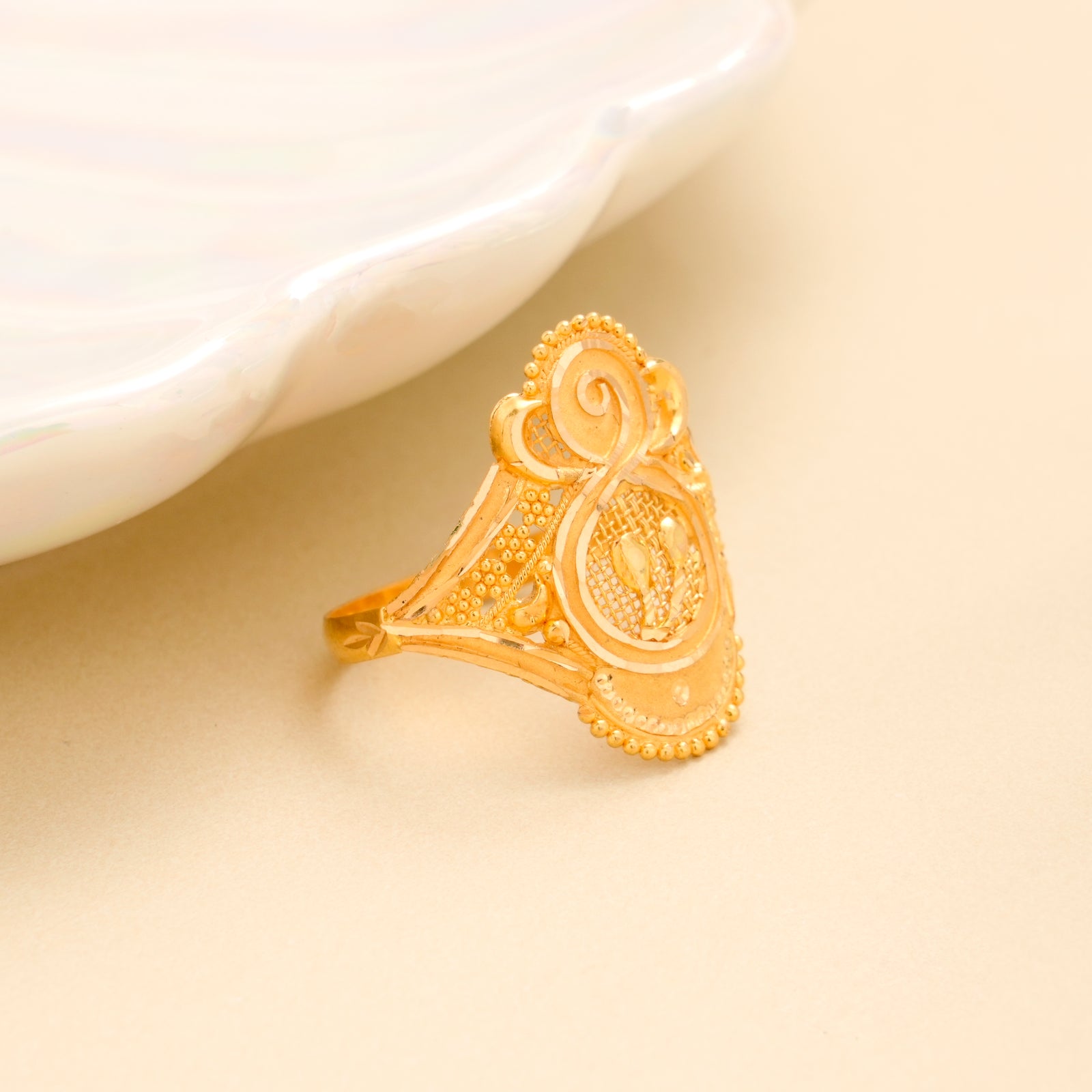 Elegant Glow Fine Detailing Gold Ring