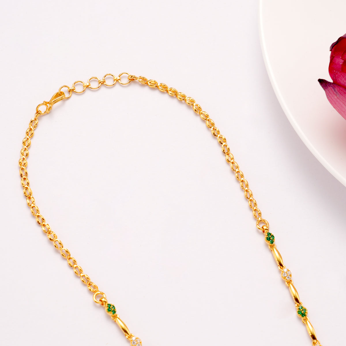 Classic Teardrop Casting Golden Necklace Set
