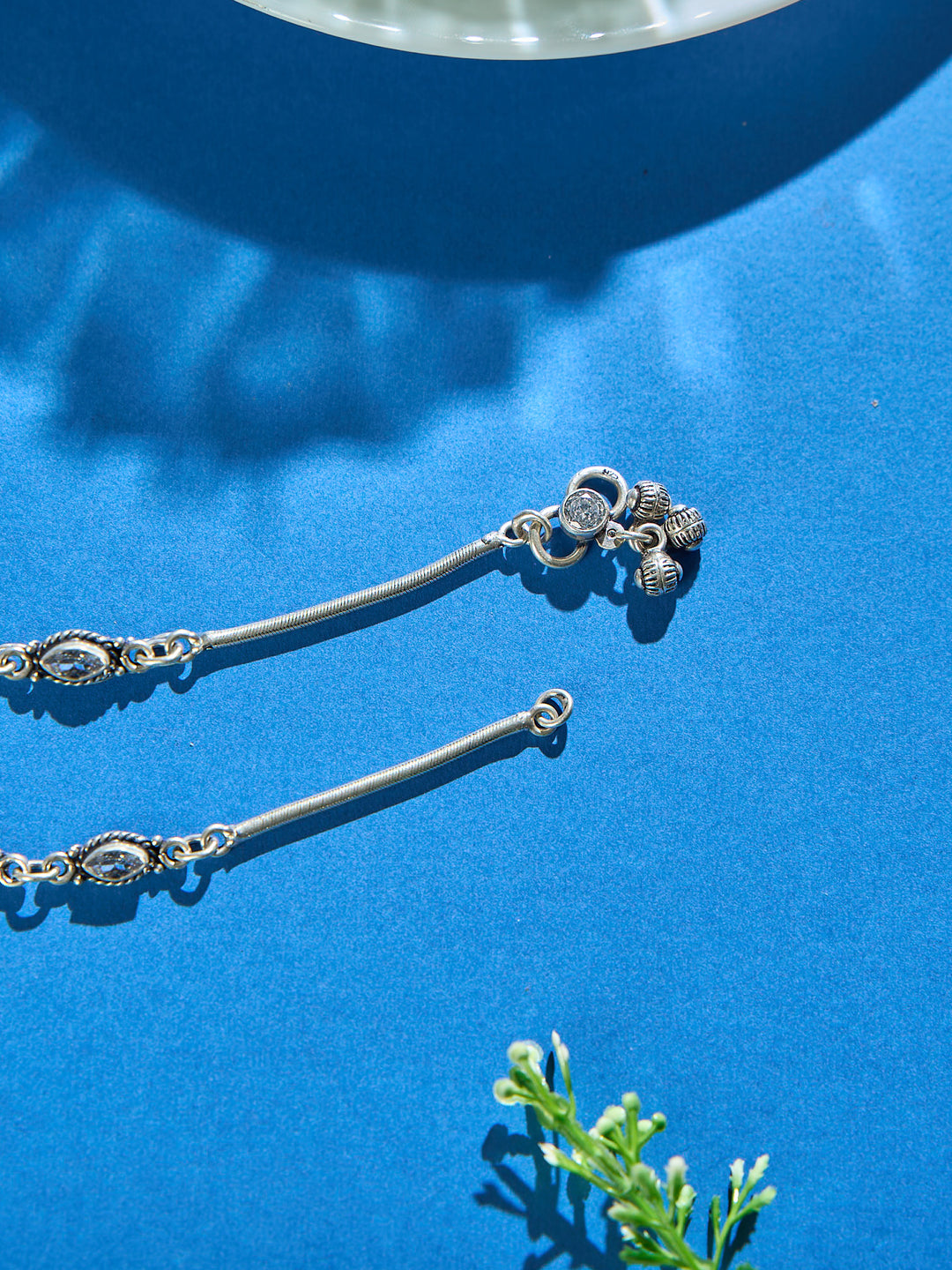 Emerald Teardrop Flow Silver Antique Anklet