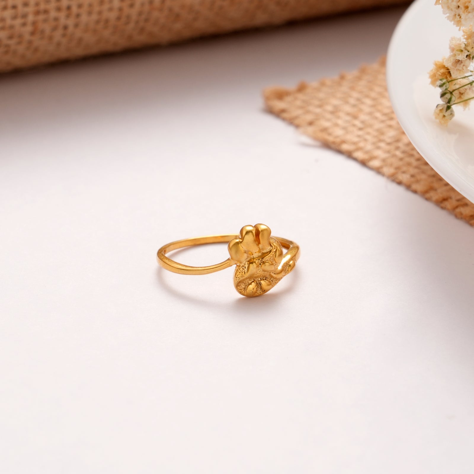 Blossom Floral and Leaf Design Golden Ring