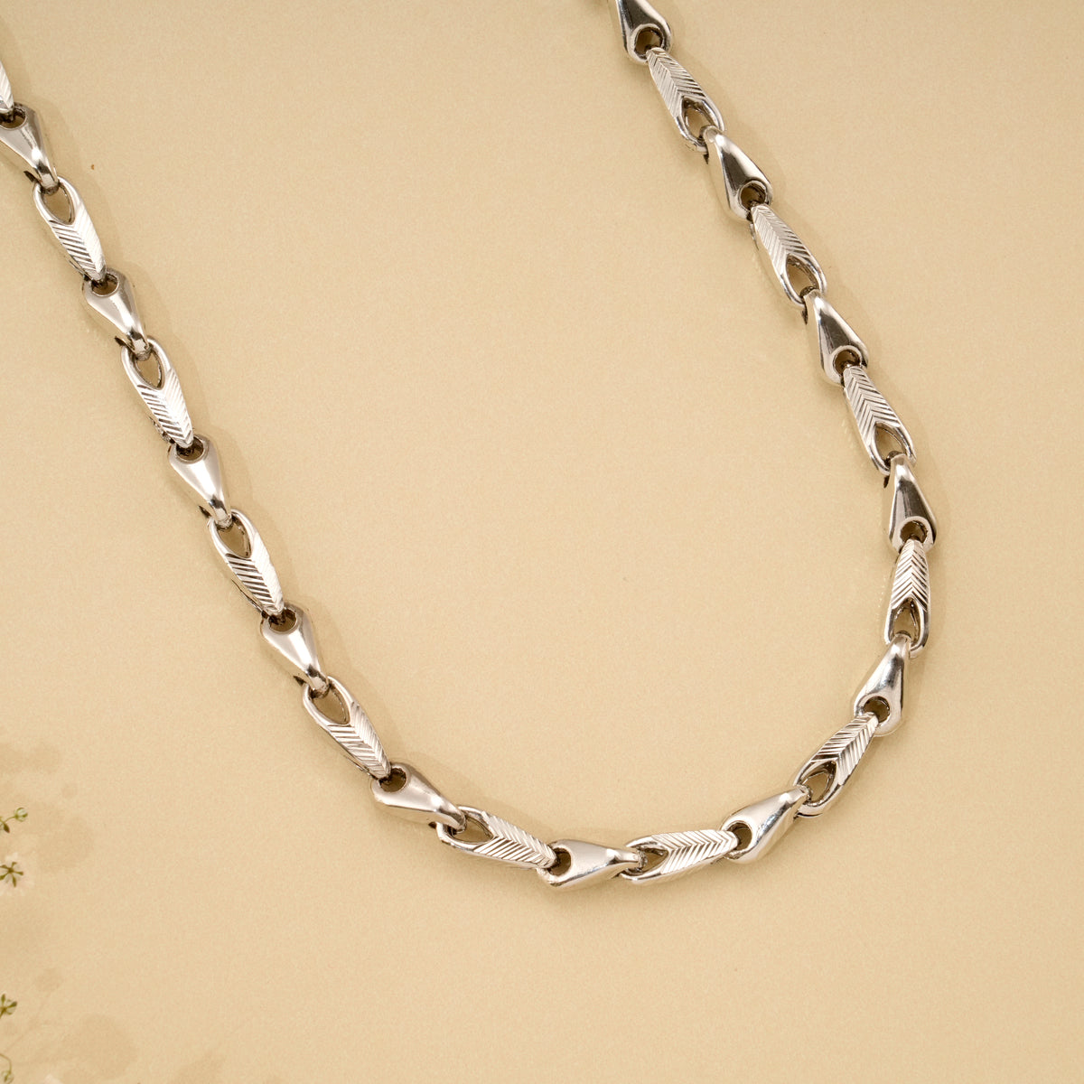 Elegant Bold Shield Link Silver Chain