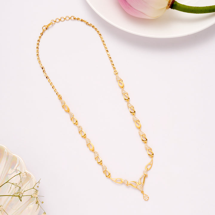 Leafy Pattern White Stone Golden Necklace Set