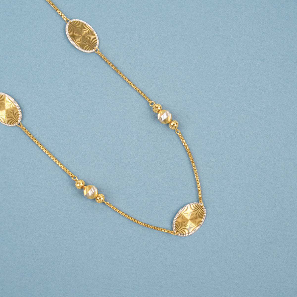 Dainty Oval Disc Pattern Gold Chain