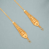 Gleaming Drop Design Gold Ear Mattal