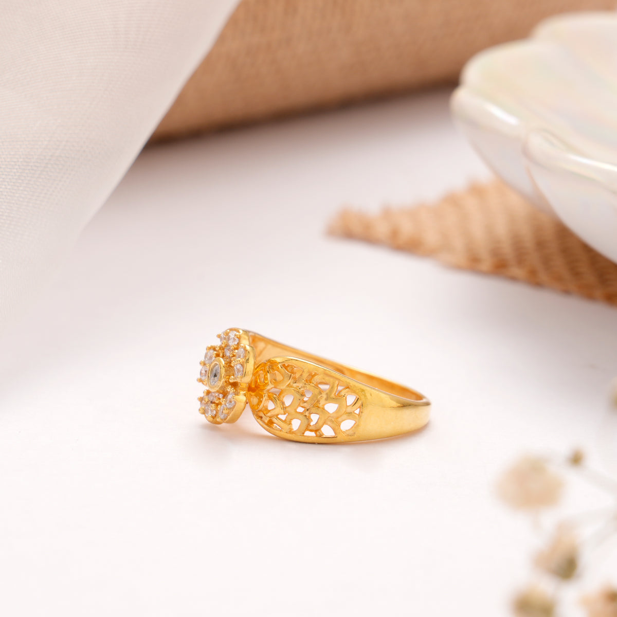 Blooming Flower Pattern Golden Ring