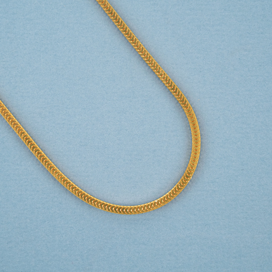 Stylish Sleek Design Gold Chain for Women