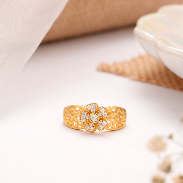 Blooming Flower Pattern Golden Ring
