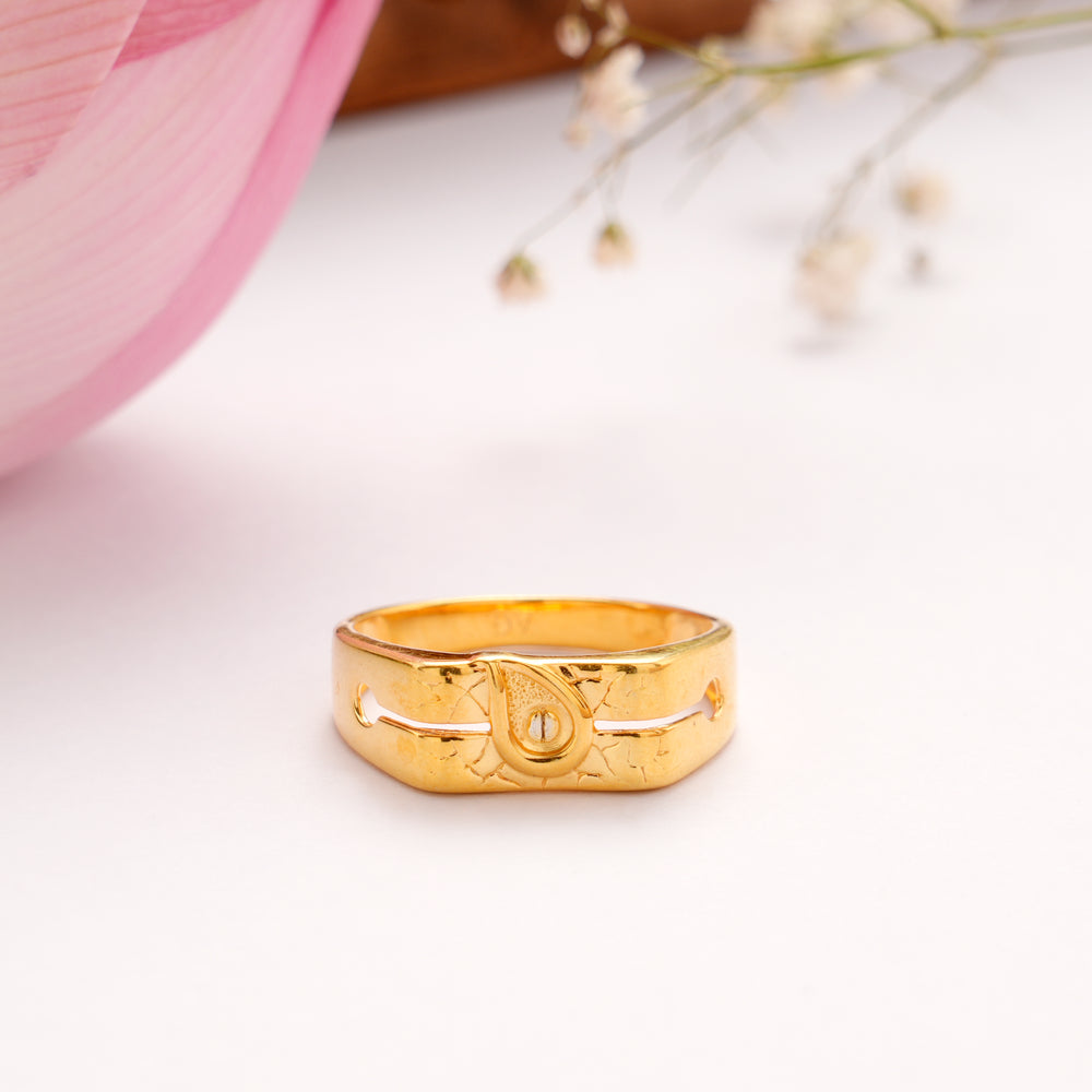 Classic Leaf Pattern Casting Golden Ring
