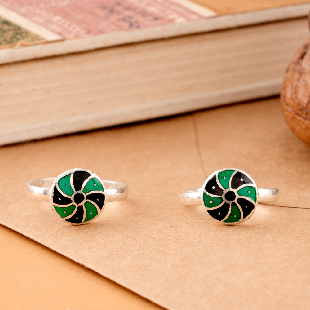 Elegant Spiral Enamel Silver Toe Ring