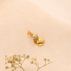 Classic Leafy Design Golden Pendant